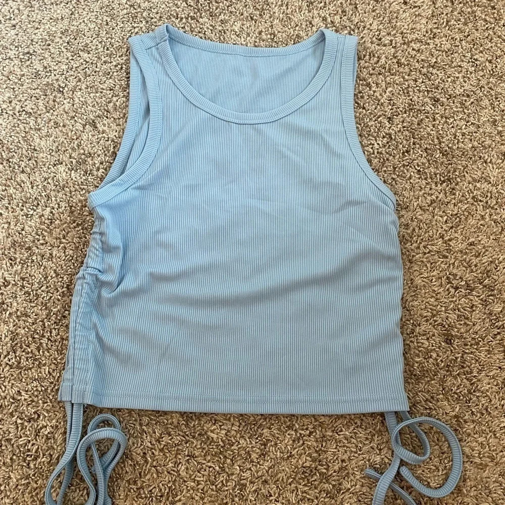 Tie side crop top